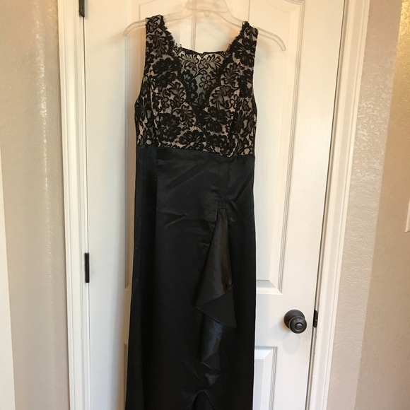 Scott McClintock black lace formal gown - Picture 1 of 4